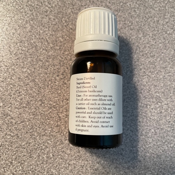 8 x NWT Basil Sweet essential oil, lot of 8, 10 ml each - Picture 2 of 4